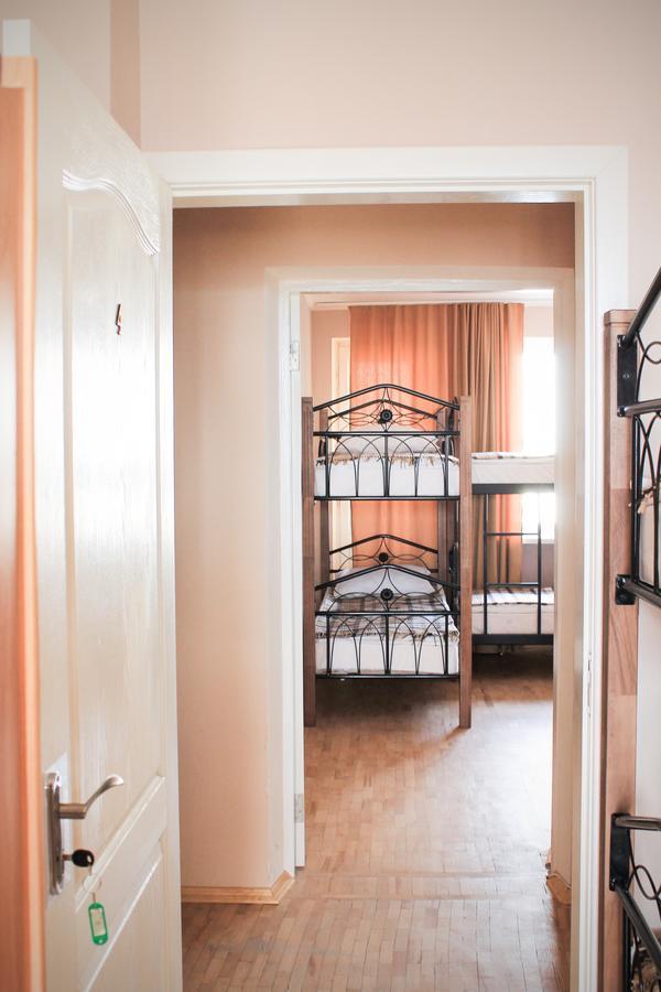 A&S Hostel Minskiy Kiev Eksteriør billede