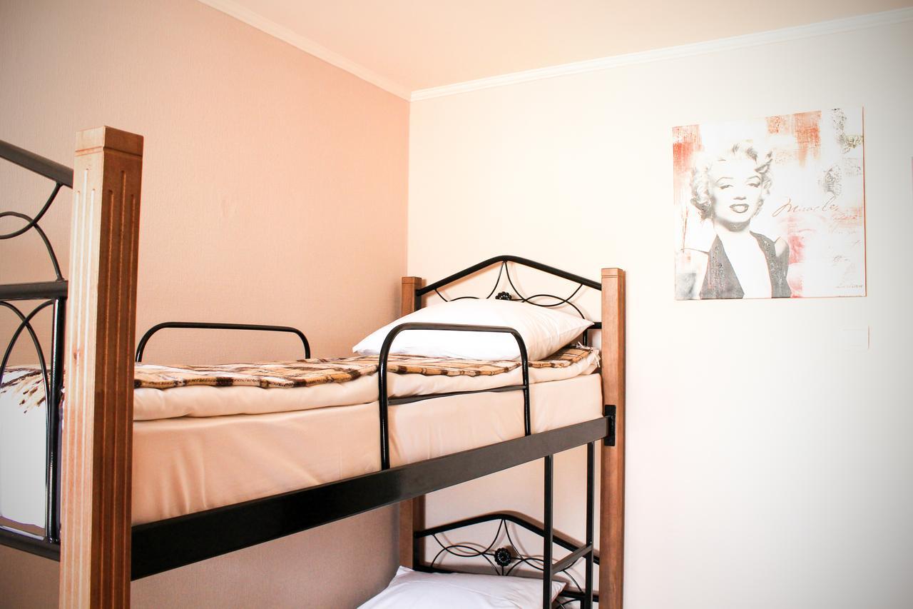 A&S Hostel Minskiy Kiev Eksteriør billede