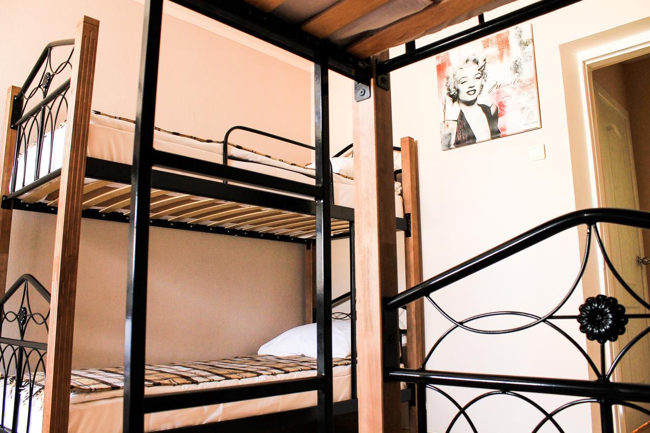 A&S Hostel Minskiy Kiev Eksteriør billede